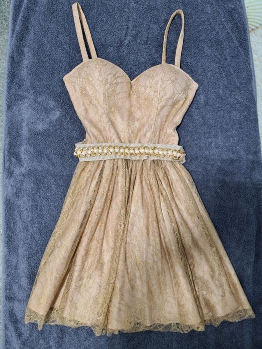 Rochie Bby tip printesa crem auriu