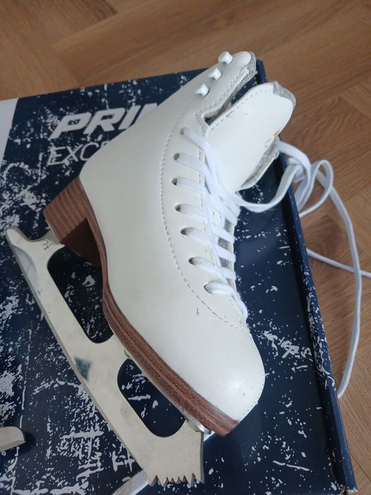 Коньки для фигурного катания