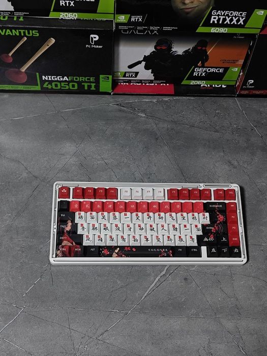 Продаётся 75% механическая клавиатура