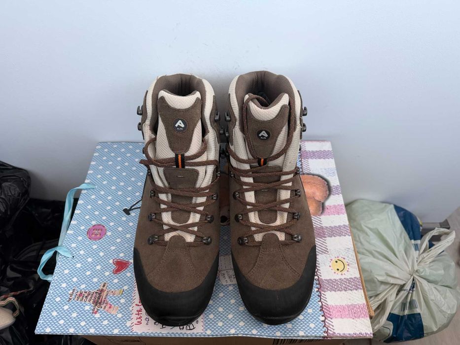 Alfa FJELL GORE-TEX Vibram''оригинални туристически боти 45 номер