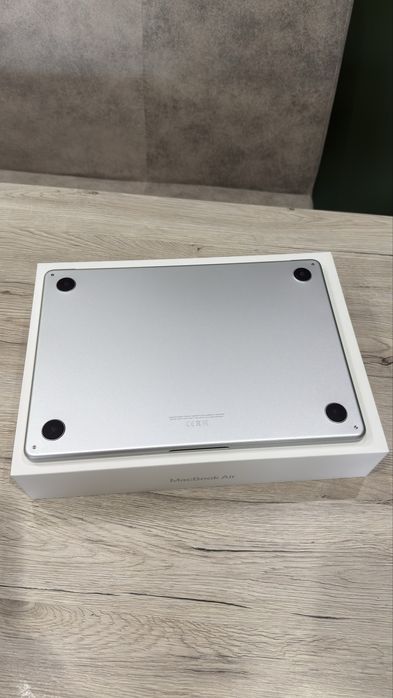 MacBook Air 13” M4 / 16GB RAM / 512GB SSD