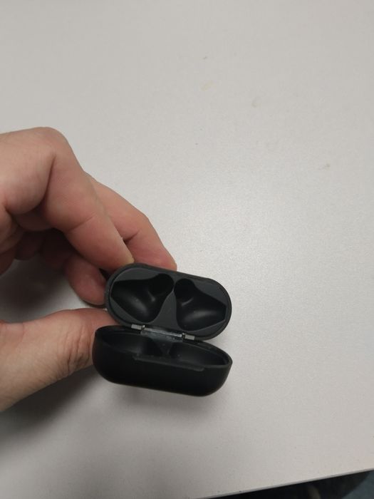 Чехол от наушников