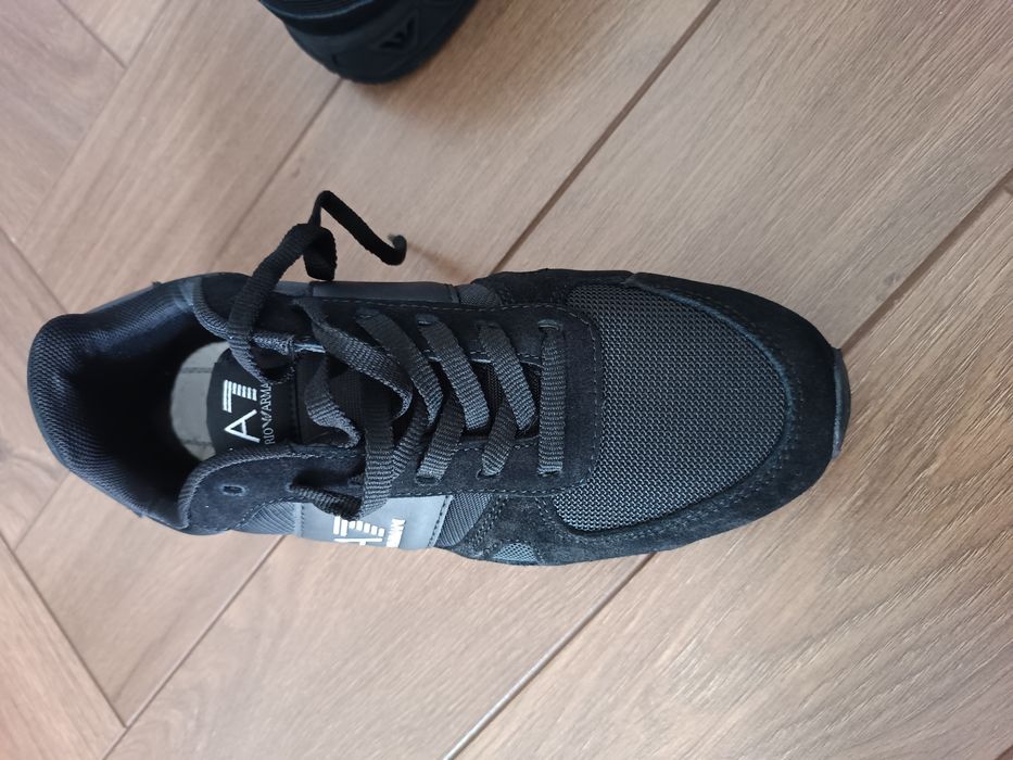 Продам кроссовки adidas