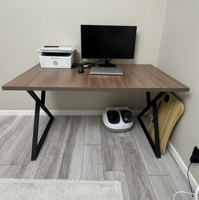 Продам рабочий стол и стул