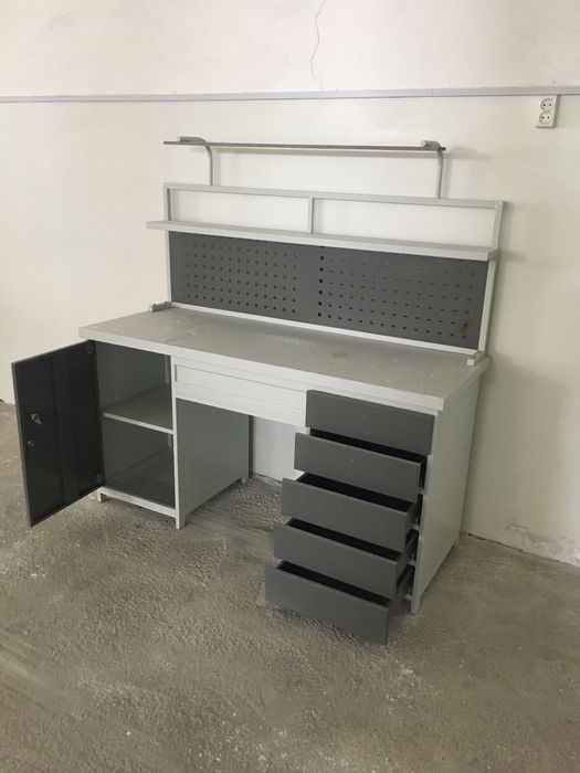 Стол верстак слесарни сотилади янги