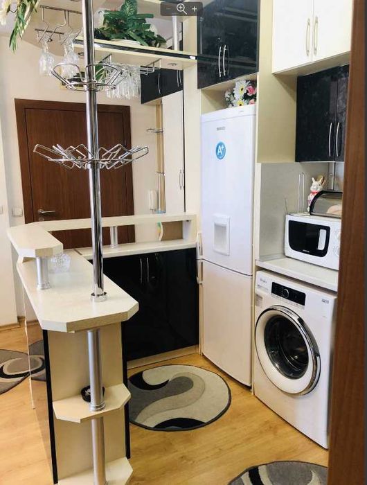 Продава се Тристаен апартамент в Пловдив, Гагарин - 93 кв.м за 762 €/кв.м - Снимка #1