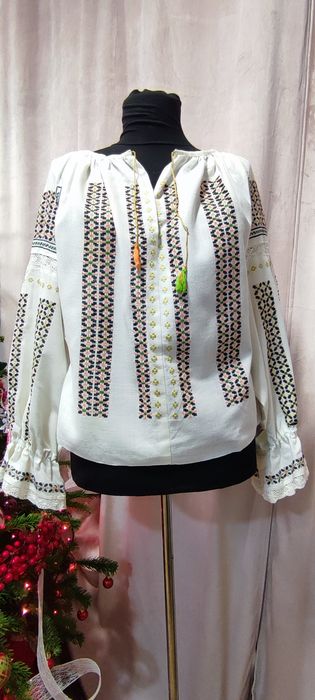 Ie veche tradițională