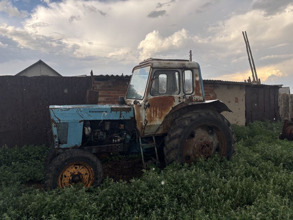 Продам МТЗ 80 и пресс Киргистан