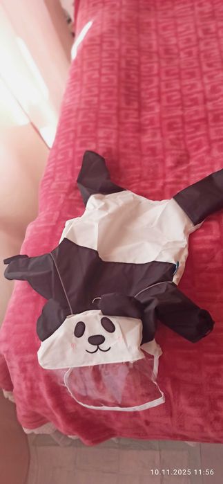 Продавам дъждобран за момиче