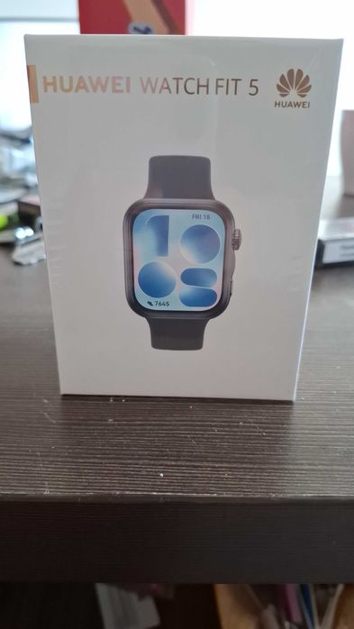 Смарт часовник HUAWEI WATCH FIT 5