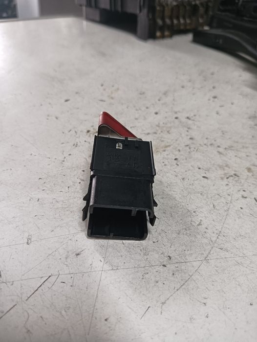 Buton Avarie Volkswagen Golf Plus (5M1, 521) [ 2004 - 2013 ]