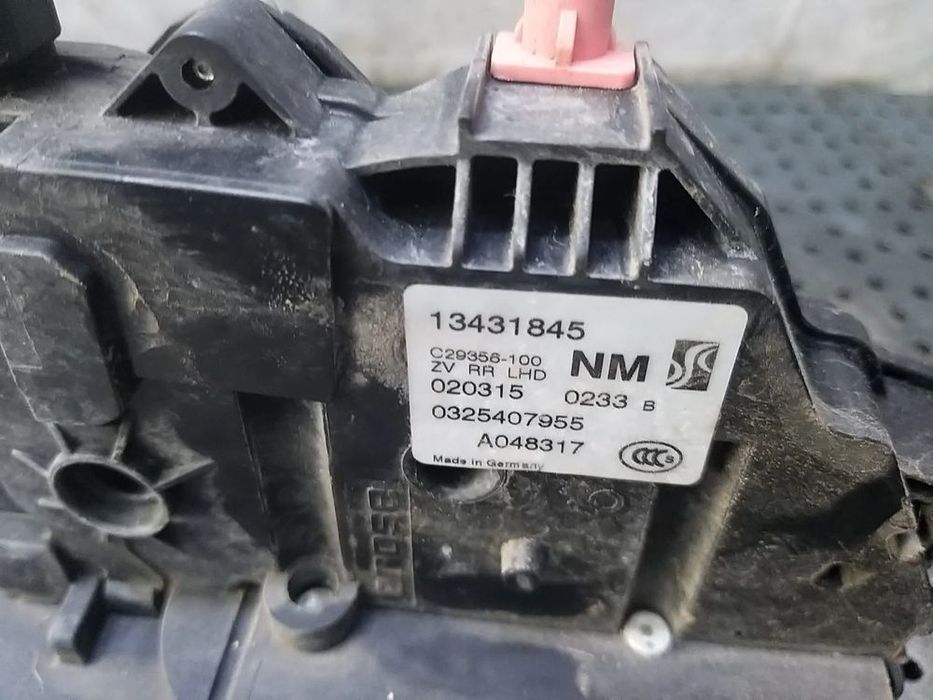 Broasca usa stanga spate opel corsa e x15 13431845 c29356100 0325407955