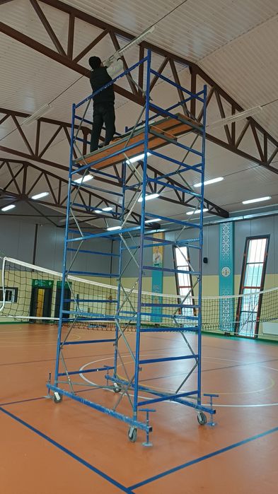 Вышка тура леса на колесах