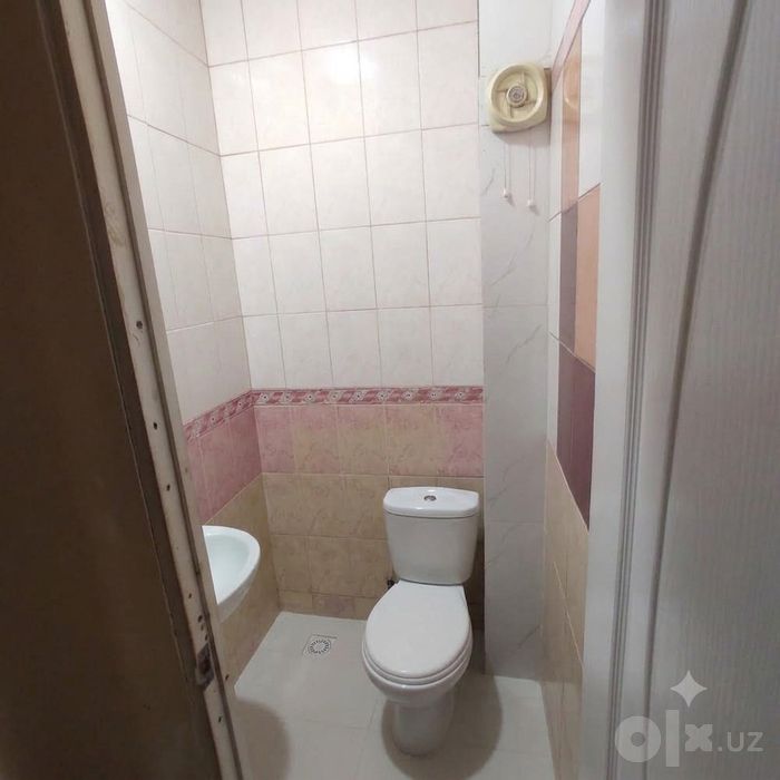 Sebzor uy sotiladi 3+1 (ofis qilib olinsa xam boʻladi)