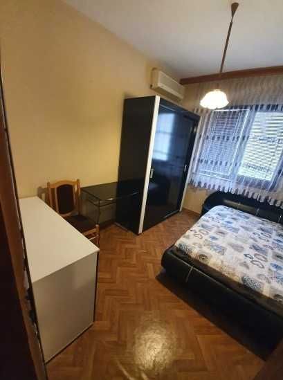 Дава се под наем Тристаен апартамент в Пловдив, Старият град - 90 кв.м за 336.6 € - Снимка #2