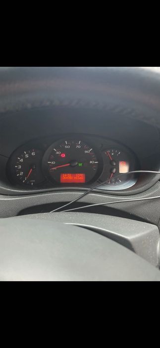 Бус Товарен Рено 2.3 cdti 130 коня 2018