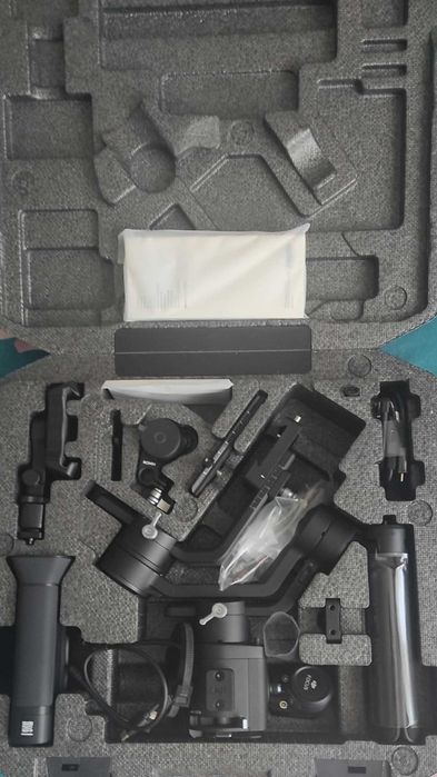 Gimbal Ronin DJI SC - Editia Pro Combo