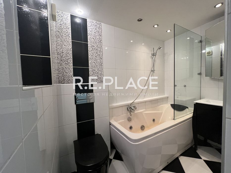 Продава се Четиристаен апартамент в Варна, Спортна зала - 136 кв.м за 2346 €/кв.м - Снимка #11