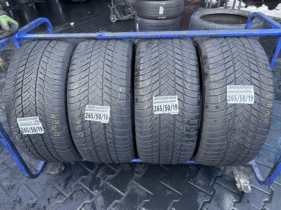 265/50/19 Bridgestone M+S RSC