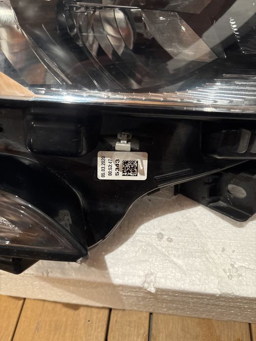 Фар Renault Megane 4