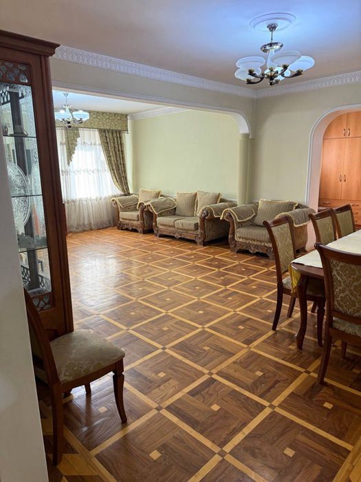 Сдается Банковская квартира 4/10/12