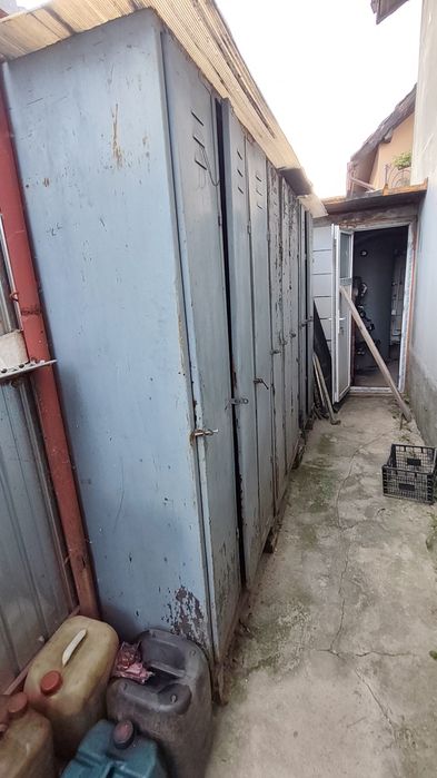 Dulap metalic 3 buc înălțime 1,80 lățimea 0,93 adâncime 0,45