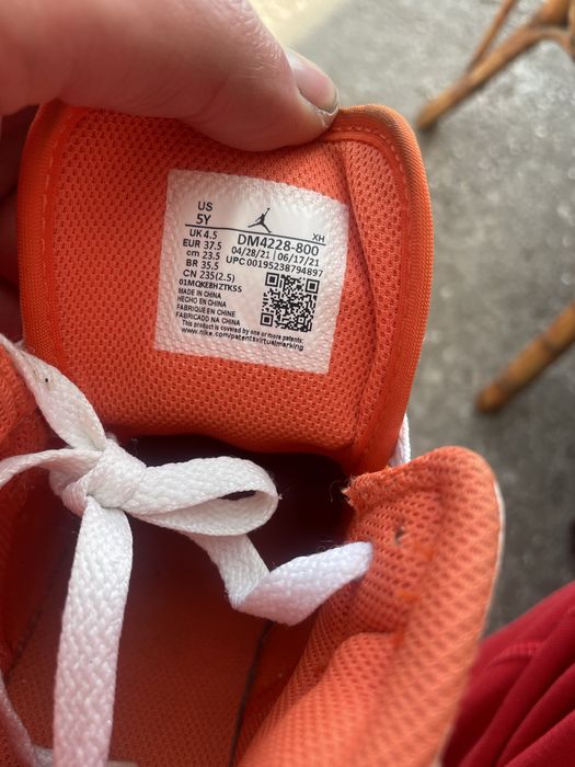 Air Jordan 1 Mid SE GS Orange Metallic Black High OG Retro 37,5