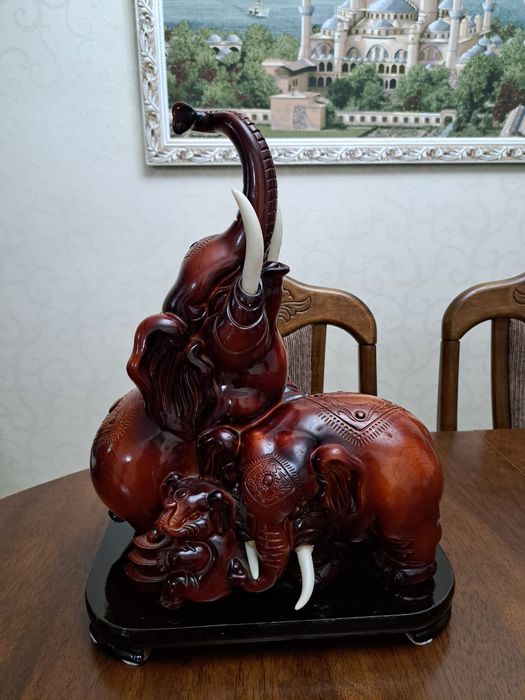 Настольный сувенир(слон-дерево)