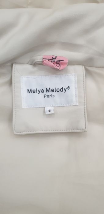 Vesta dama Melya  Melody