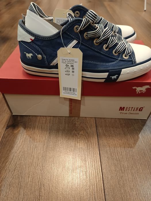 Кецовe  - Mustang