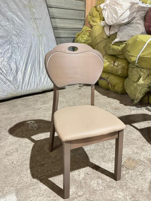 Стулья үш түрінен бар