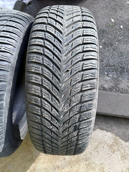 Vând 2 anvelope Nokan all season 196/65/R15 DOT 2020.