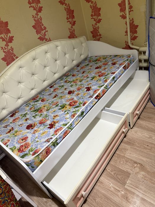 Продается кровать, не дорого