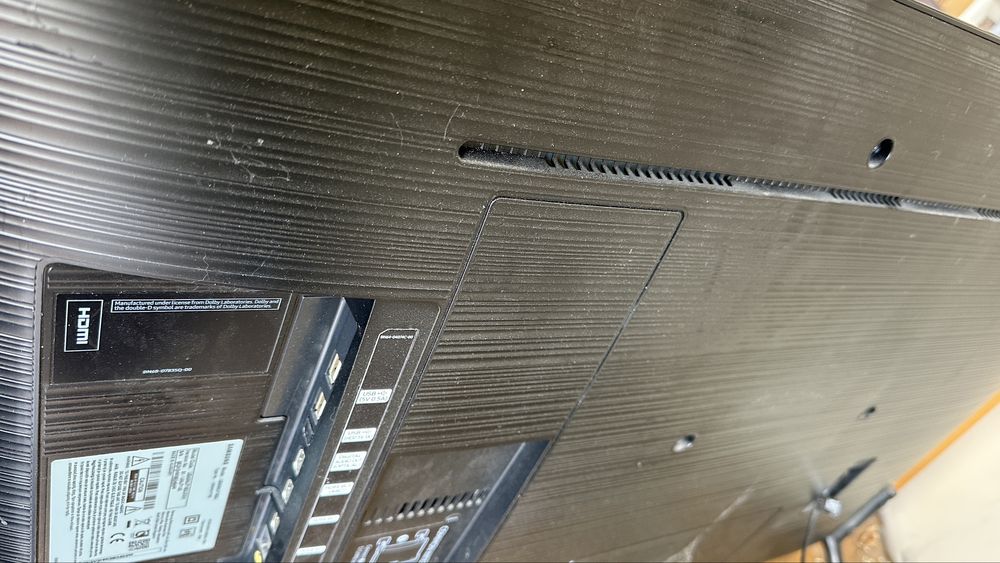 Продавам Samsung 40" 4K Ultra HD Smart TV – много запазен!