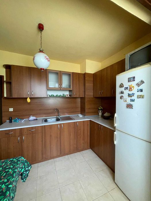 Тристаен панелен апартамент, кв.Запад 2