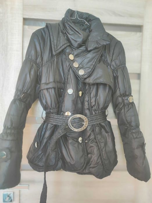 Продавам зимно яке