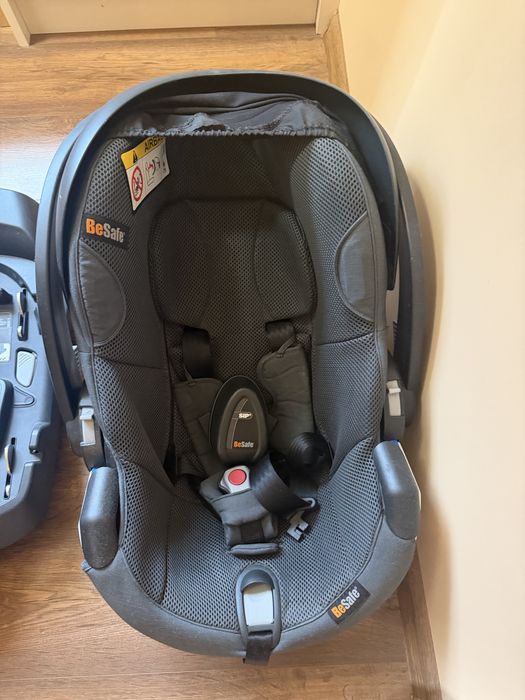 Столче за кола с база на Stokke