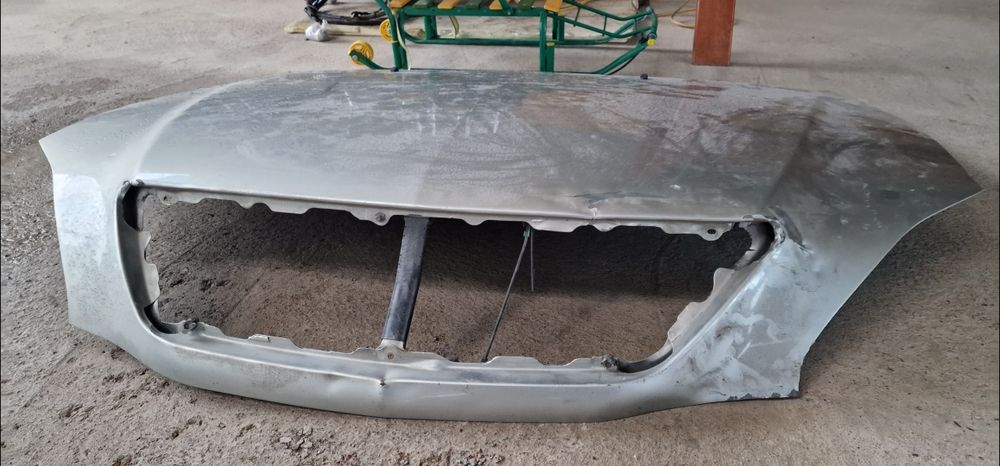 Продам капот от RX 300