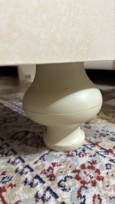 Двуспальная кровать