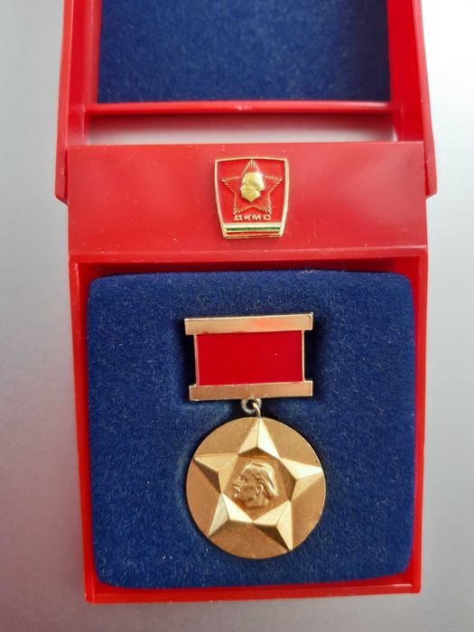 Медал Соц. Награден знак ДКМС