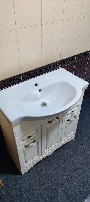 Раковина с тумбой