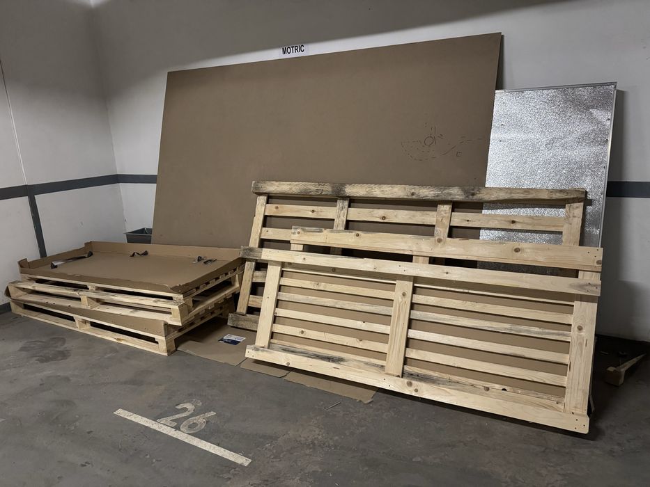 Paleti din lemn dreptunghiulari
