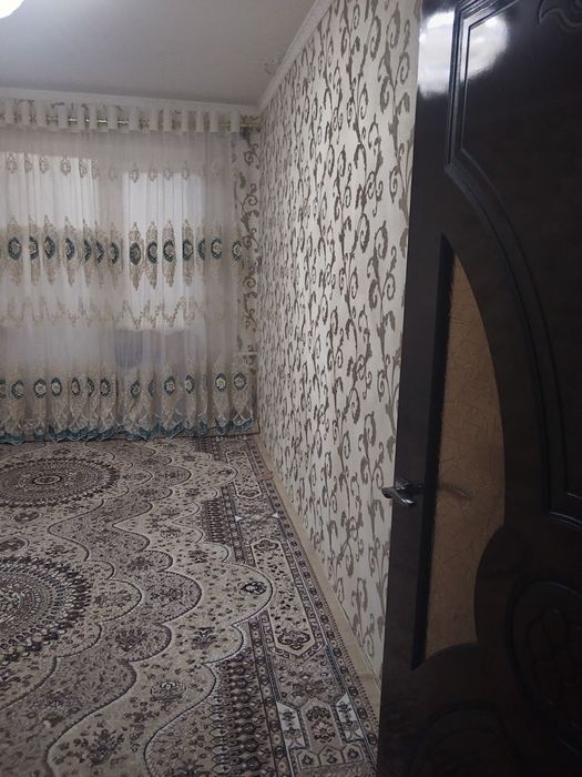 Чирчик 2Чирчиқ 2-микрорайон 2/4/4
2 хона квартира 
Ремонти яхши холатд