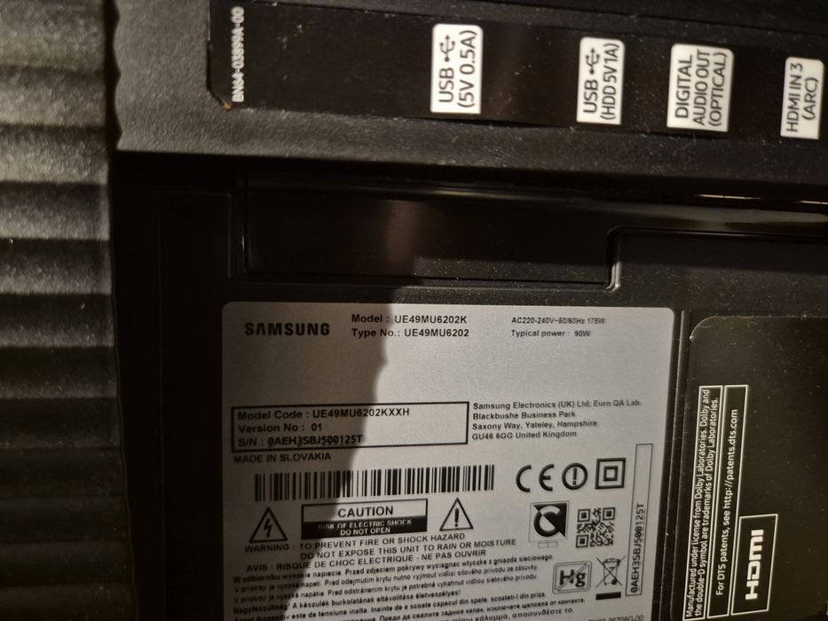 Vand TV Samsung pentru piese model  UE49MU6202K