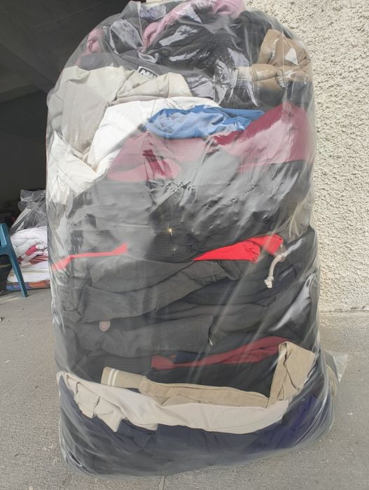 Дрехи втора употреба на едро