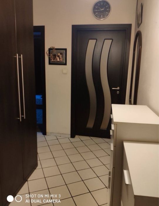 Продавам апартамент двустаен