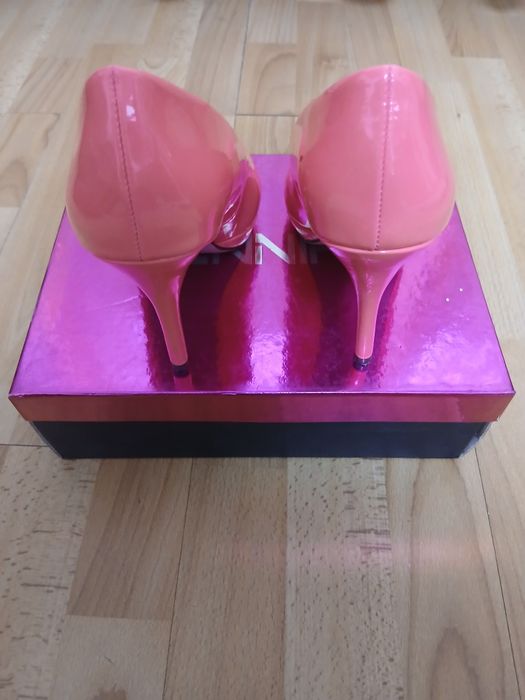 Pantofi cu toc stiletto