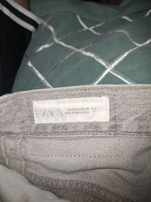 Джинсы Zara . В отличном состоянии