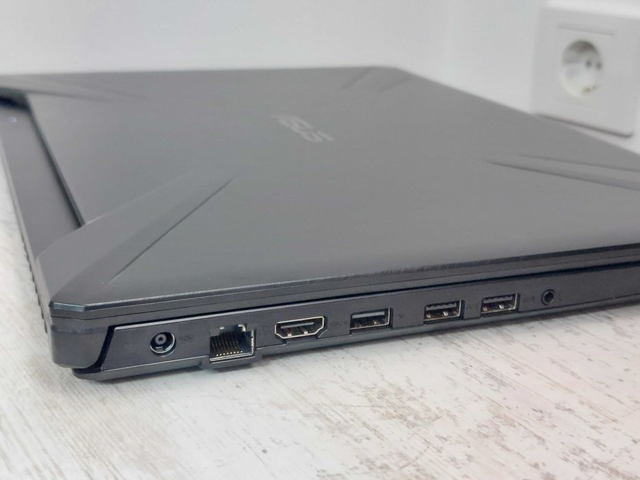 16GB RAM, RTX 2060 6GB 144Hz FULL HD 15.6" геймърски лаптоп Asus TUF Gaming FX505DV