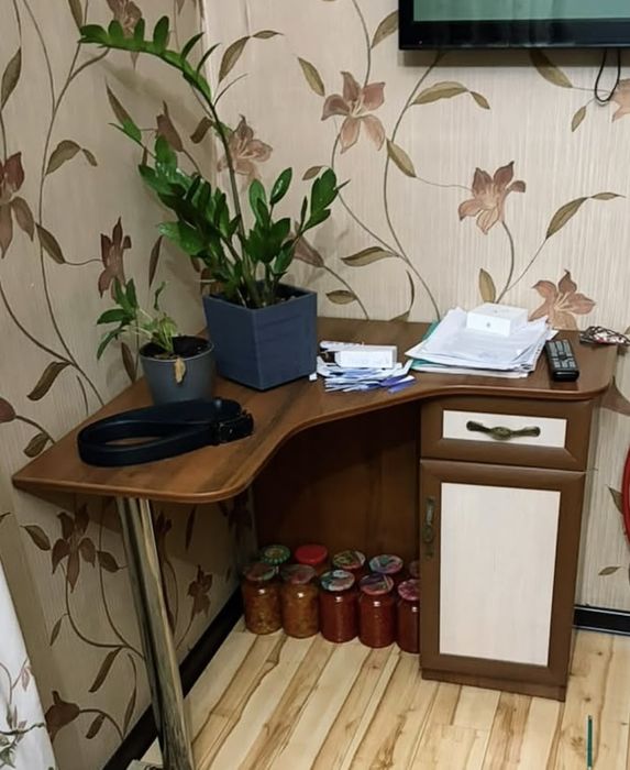 Продается комплект мебели